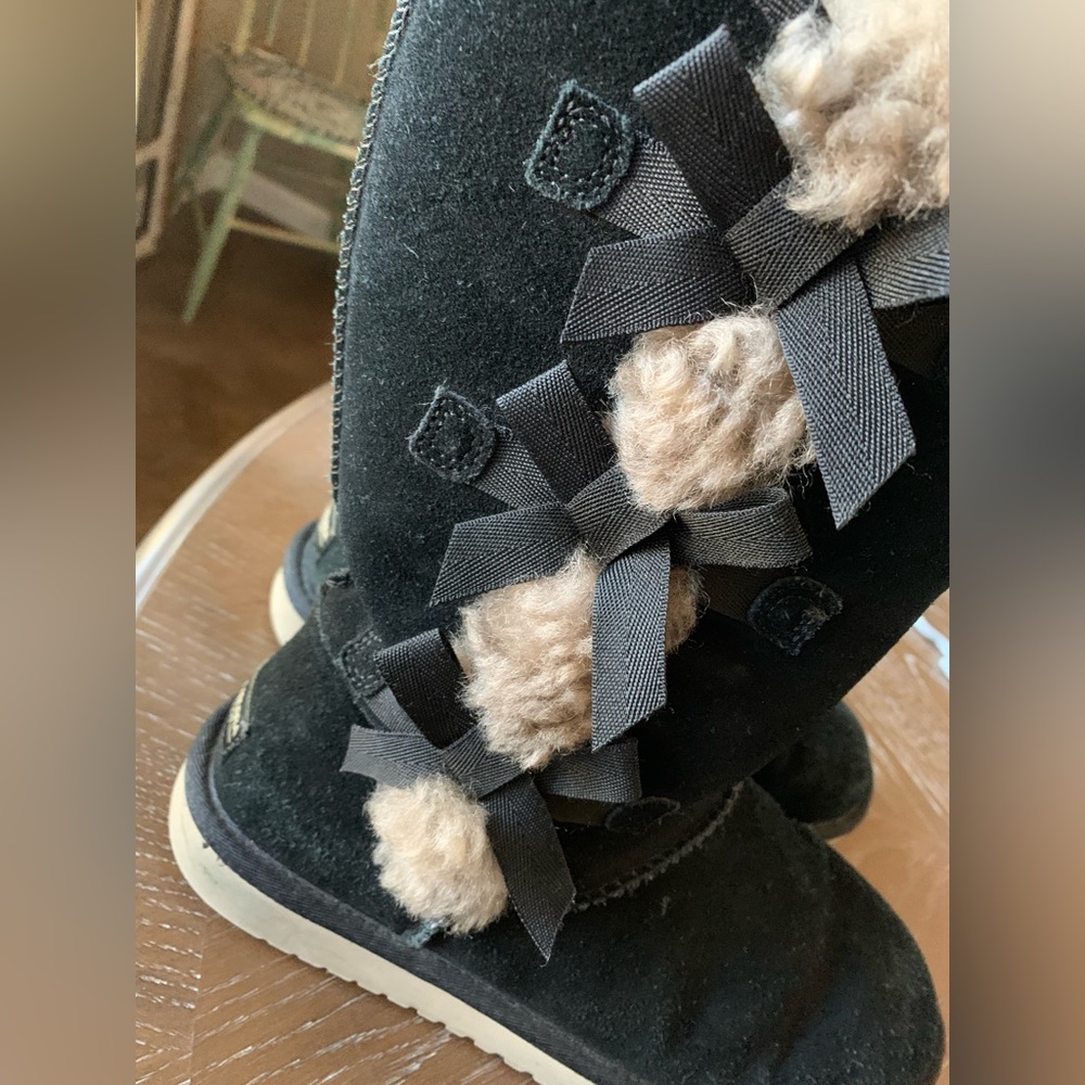 koolaburra ugg boots!!